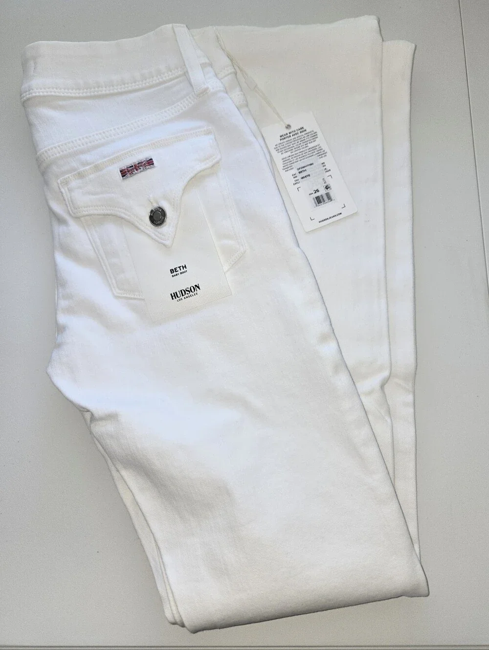 NWT Hudson Beth Mid Rise Baby Bootcut Jeans White Flap Pocket Denim Pants 26.